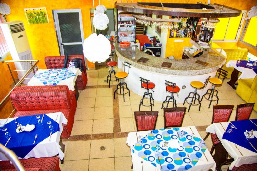 Cypa Hotel Abidjan Kültér fotó