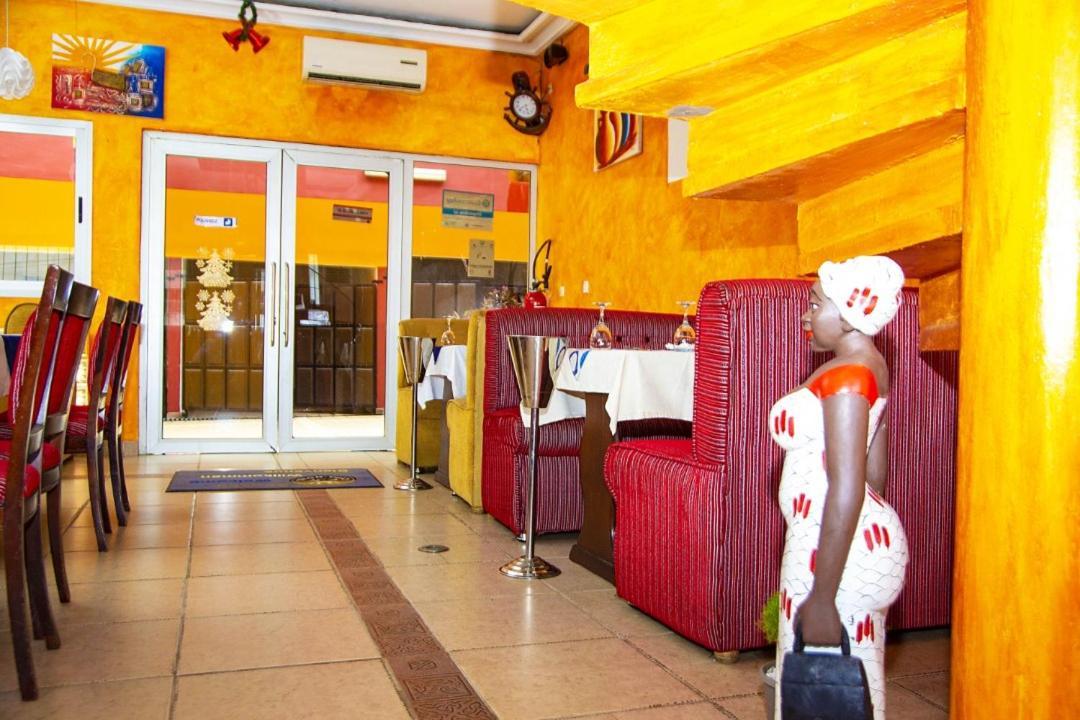Cypa Hotel Abidjan Kültér fotó
