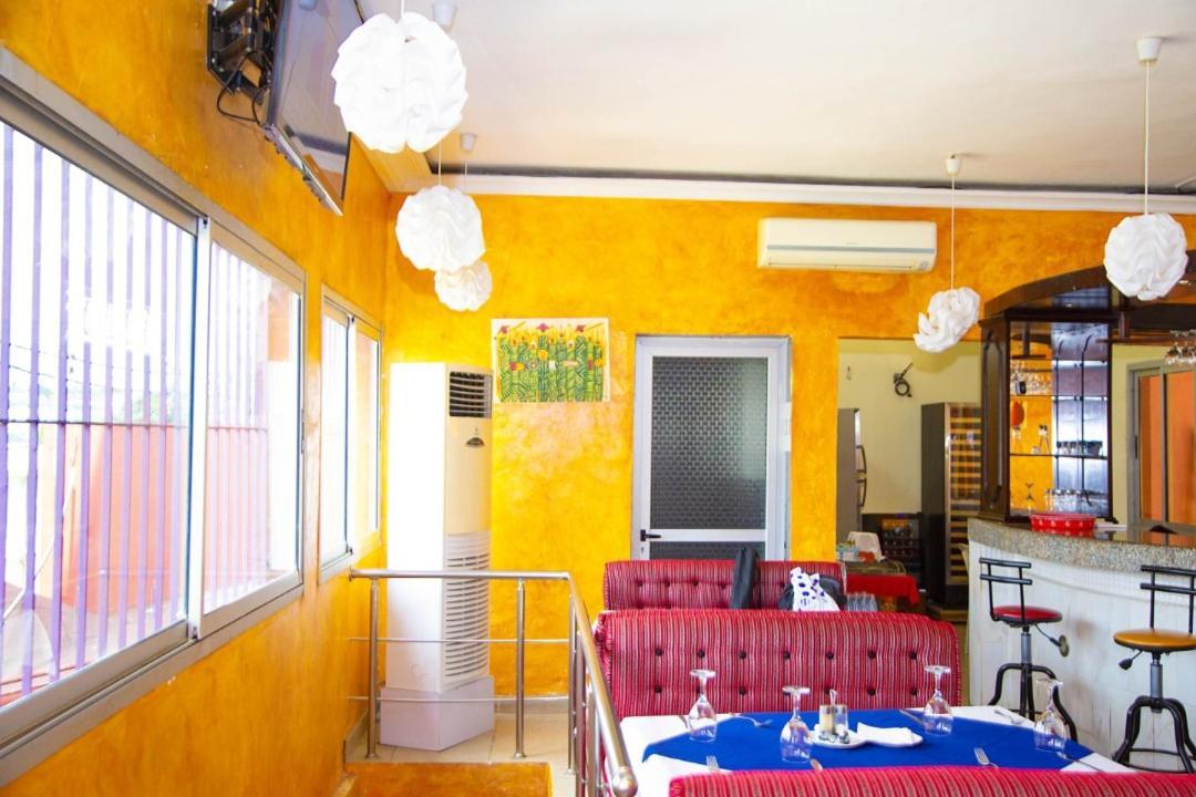 Cypa Hotel Abidjan Kültér fotó