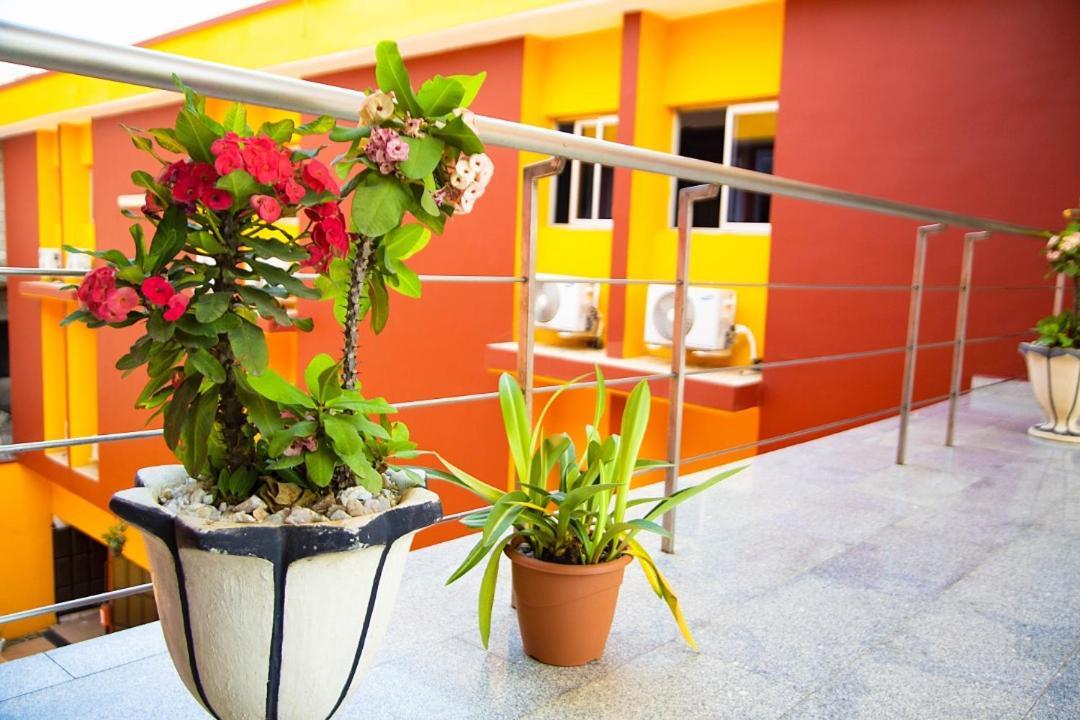Cypa Hotel Abidjan Kültér fotó