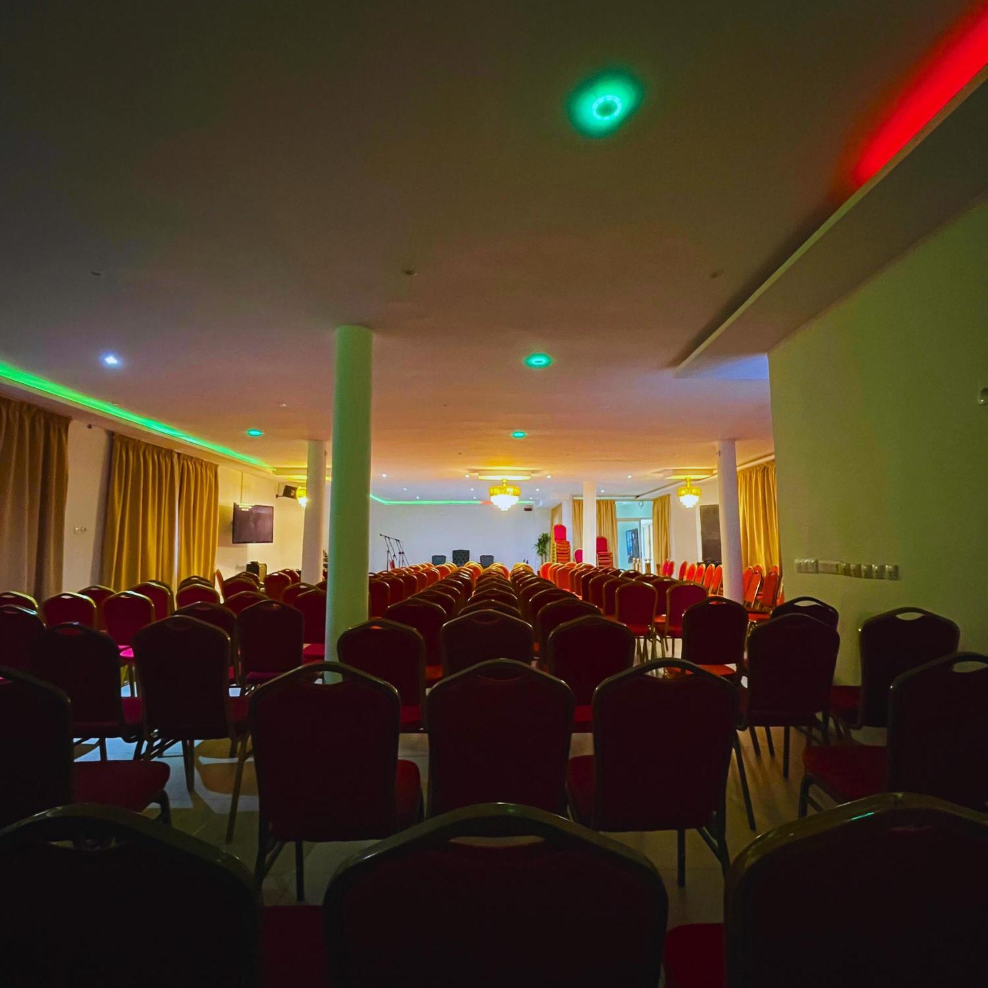 Cypa Hotel Abidjan Kültér fotó